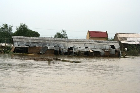 A deadly flood is devastating the central region of Vietnam. (Photo:Dan Tri) A deadly flood is devastating the central region of Vietnam. (Photo:Dan Tri)